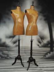 Busto anticato con treppiede legno